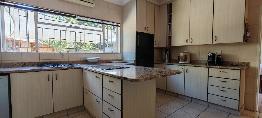 5 Bedroom Property for Sale in Parys Free State